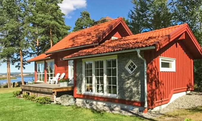 Arvika Haus | Stunning Home In Arvika With Kitchen