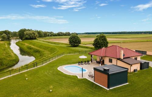 Pitomaca Haus | Stunning Home In Pitomaca With Wifi