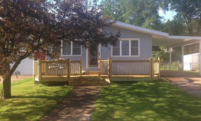 Marquette Haus | Atemberaubende Heimat nur Schritte zum Strand, Radweg, Innenstadt Marquette und NMU