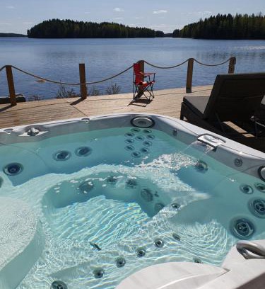 Kuopio Haus | Stunning log cabin 45m2 on the shore of Kallavesi.