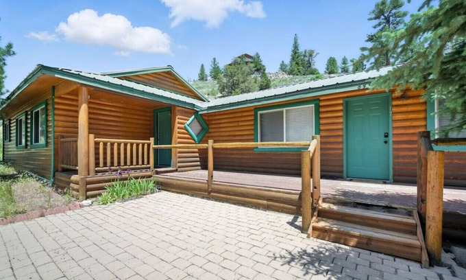 Mammoth Creek Kabine | Stunning Log Cabin Close to Panguitch Lake