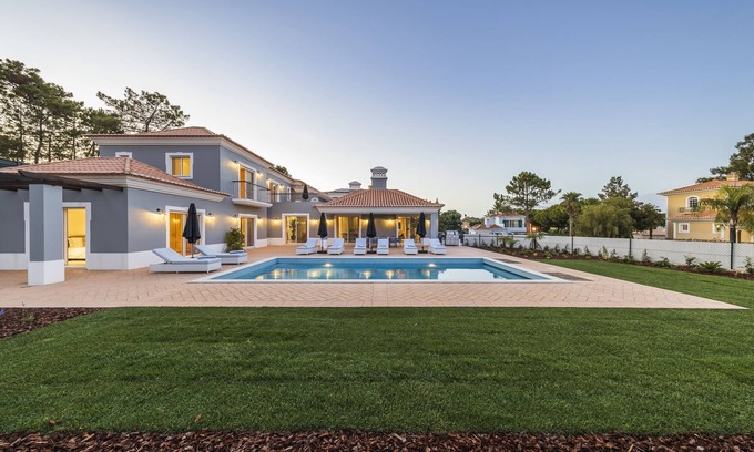 Almancil Villa | Brandneue Villa mit 5 Schlafzimmern in Quinta do Lago