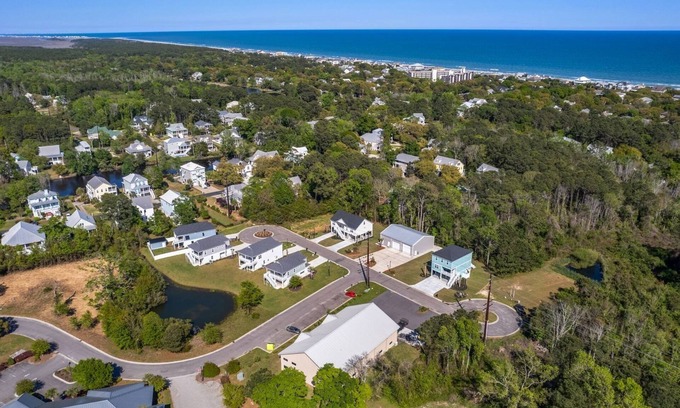 Litchfield by the Sea Haus | Stunning newly built property in Litchfield Landing.