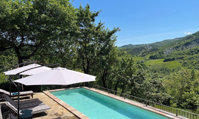 Toano Sonstige | Stunning Renovated 3 floors Stone farmhouse with pool overlooking the Dolo river