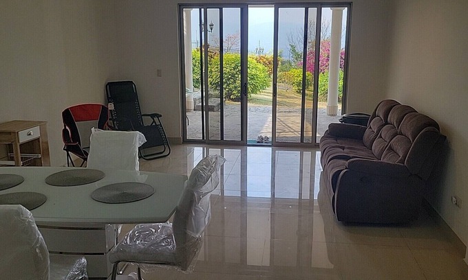 Escazu Wohnung | Stunning View Modern 2-bedroom apartment and Gardens with WiFi in Escazu