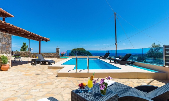Polemarchi Wohnung | Stunning Views Flat w. Pool, Near Iconic Beachesnn