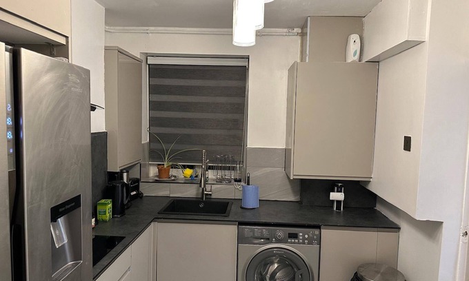 Crystal Palace Wohnung | Stylish 1BR Apt w/ Fireplace & High-speed Wifi