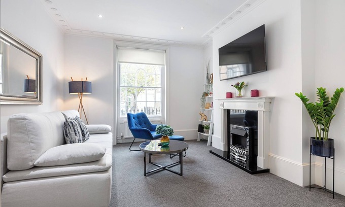Kings Cross St. Pancras Wohnung | Stylish 2BR APT w/Garden by St Pancras