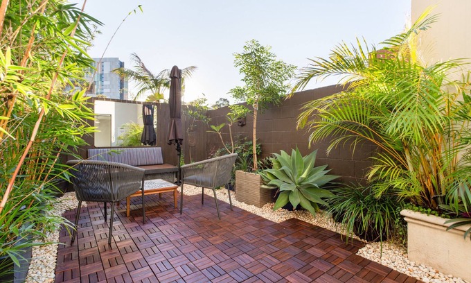 Redfern Wohnung | Stylish 2-Bed Unit with Garden Patio and Balcony
