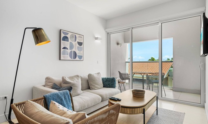 Turibana Eigentumswohnung | Stylish 2BR! Balcony! Resort Pool!