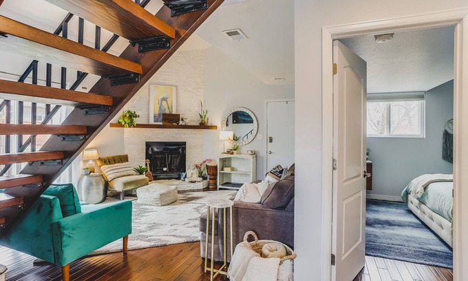 Glenwood Grove - North Iris Haus | Stylish 3bdrm with Pool & Mountain Views