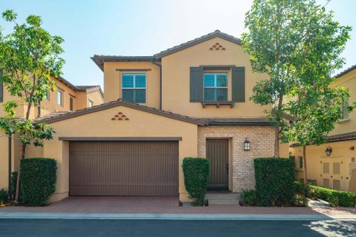 Tustin Haus | Stylish 3BR Irvine Oasis Family Friendly w Garage