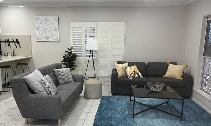 Annandale Haus | Stylish 4 bedroom 2 bathroom home