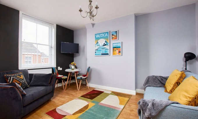 Castle Donington Wohnung | Stylish Apt. Near Airport, Fast Wifi, Gym Pass