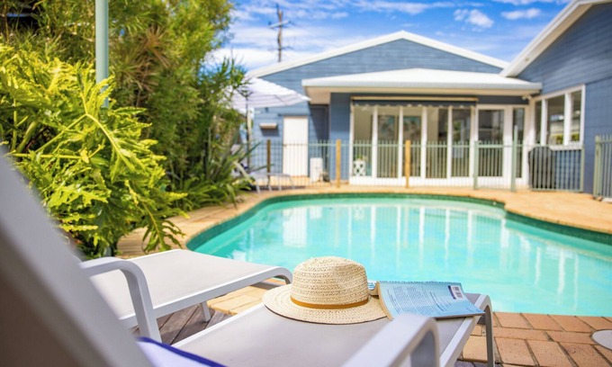 Sawtell Haus | Stylish Beach House with Pool, Close walk to Cafes and Beach, Golf Course View
