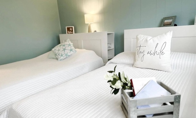 Leeds Point Eigentumswohnung | Stylish condo steps from the beach! Elegant blend of comfort and convenience.