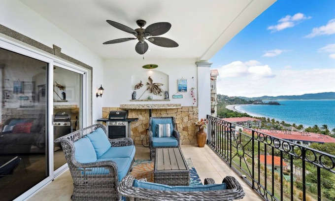 Playa Flamingo Wohnung | 2-BD Ocean-View Condo with Pool, Walk to Beach