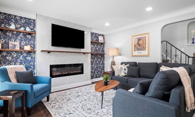 Cleveland Heights Wohnung | Stylish Home|Game Room W/Wet Bar|Sleeps 9|Outdoor Space