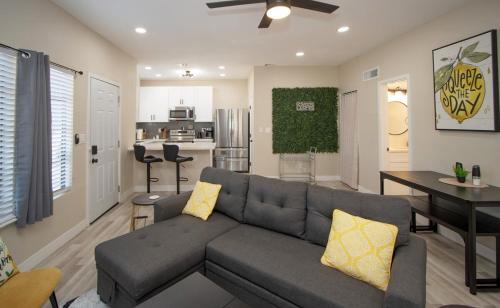Sunset Haus | Stylish Lemon 2BR and 3BA Townhouse