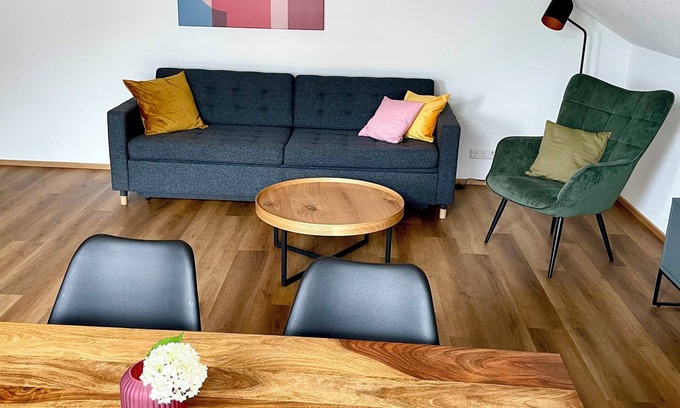 Loerrach Wohnung | Stylish new vacation apartment (Fides)