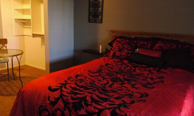 Glendale Eigentumswohnung | 1 Meile nach ASU, 10 Meilen zum Stadion von Cardinal. Spezieller Studenten-Deal angeboten