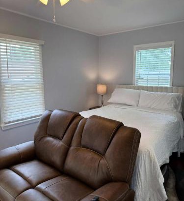 Lafayette Wohnung | Stylish Stay on Elizabeth-near to Cafes and Music