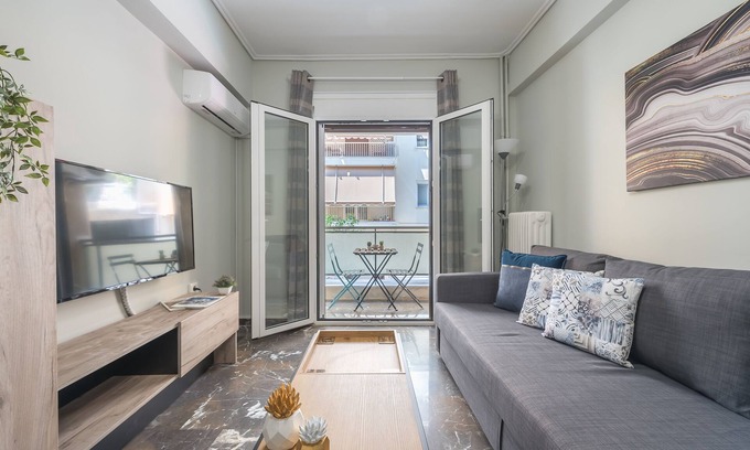 Ilisia Wohnung | Stylish Suite by CloudKeys