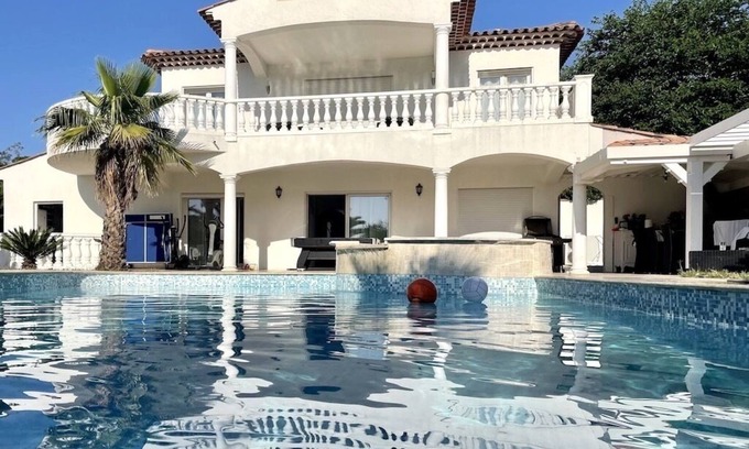 Puget-sur-Argens Villa | Sublime Villa Parfaite Pour les Vacances - SUD