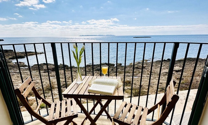 Colonia Sant Jordi Wohnung | Suitable. II "Dolphin" in front of the sea