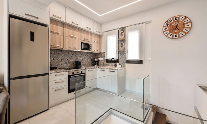 Vathi Wohnung | Suite 2 – Elegant & Serene Hideaway | September15 Suites