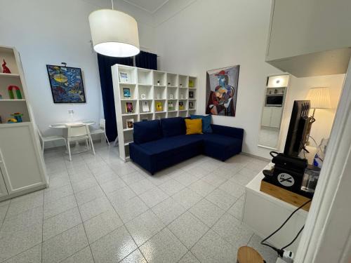 Frattamaggiore Wohnung | suite cubè al centro storico vicino la scuola Vespucci con parcheggio su richiesta