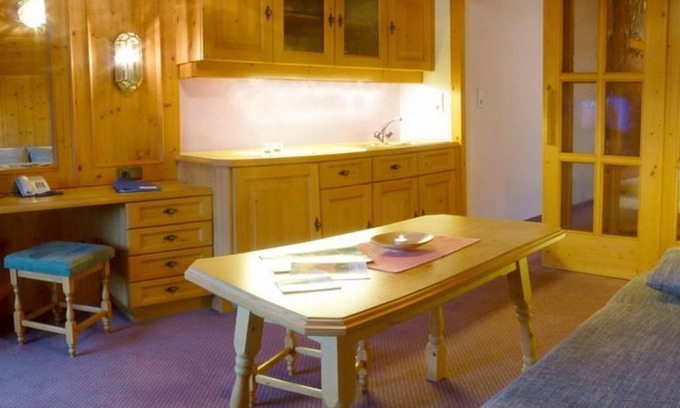 Obsteig Bed & Breakfast | Suite "Schwalbennest" f. 2-3 Pers. - Pension Alpenhof - Wohlfühlpension