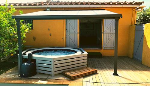Pia Haus | SUITE SPA PRIVATIF extérieur 66 Perpignan Nord