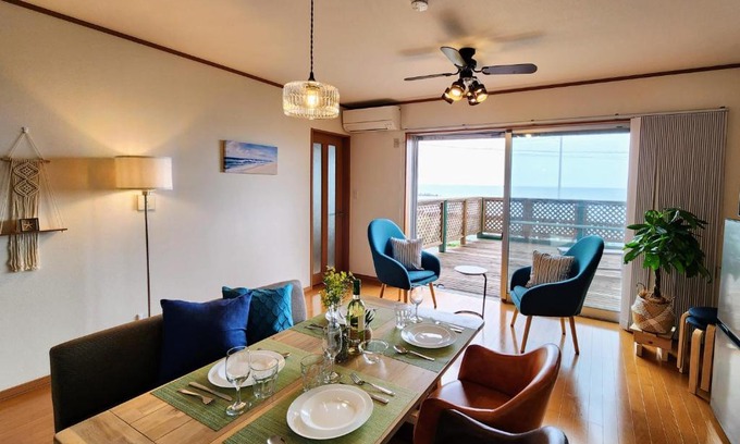 Yokosuka Haus | Suite Villa Ocean Front Miurakaigan