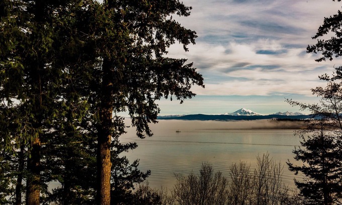 Lummi Island Haus | Suite with a View- Private Balcony- Pet Friendly