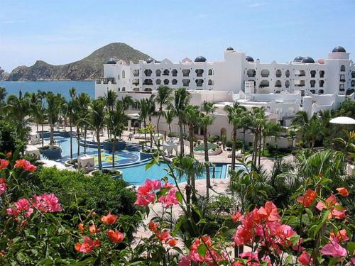 El Medano Ejidal Hotel | Suites at Pueblo Bonito Rose' and Spa Cabo San Lucas