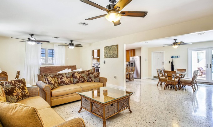 Midtown Haus | Comfortable Home with Private Pool, Central AC, WiFi, and Private Washer/Dryer