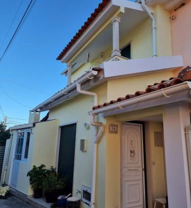 Povoa Haus | Sun And Ocean House with 2 bathrooms