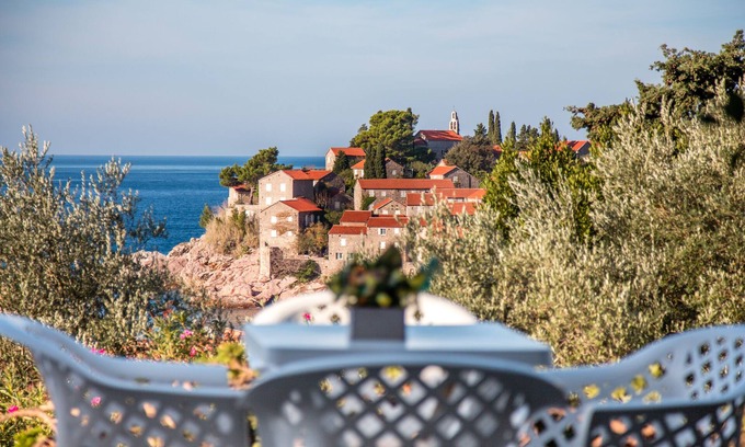 Sveti Stefan Wohnung | Sun Rose Apartment mit 1 Schlafzimmer und Meerblick