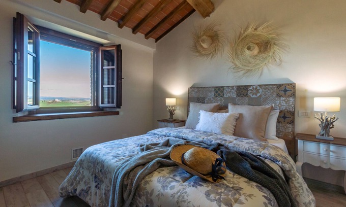 Monteroni d'Arbia Wohnung | "Sonnenblume" Wohnung mit Blick auf Siena
