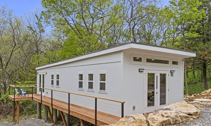 Linn Valley Wohnung | Sunlight Tiny House at Linn Valley Lakes