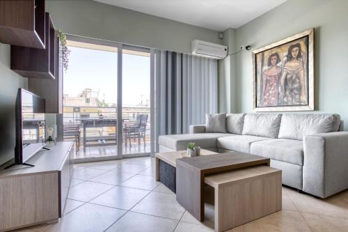 Kolokinthou Wohnung | Sunny & cosy apt with balcony in Peristeri!