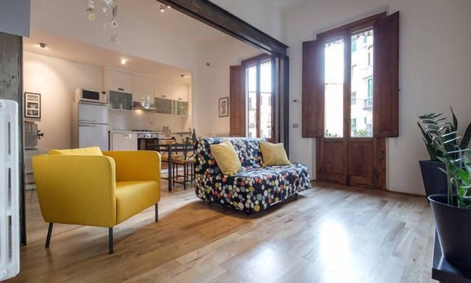 Le Cure Wohnung | Sunny Open Space with Terrace close to EUI with free parking nearby!