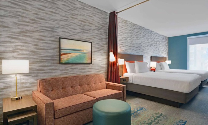 Upper Grand Lagoon Hotel | Sunny Retreat! 2 Relaxing Units w/ FREE Breakfast, Kitchen, Pets Allowed, Pool!