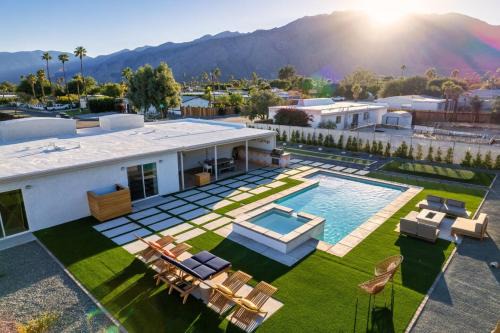Desert Park Estates Haus | Sunny Vista Pool And Spa Home With Mountain Views