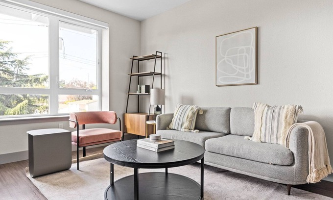 Walnut Creek Wohnung | Sunny Walnut Creek 1BR w/ Gym, Pool & Spa, walk to BART, by Blueground