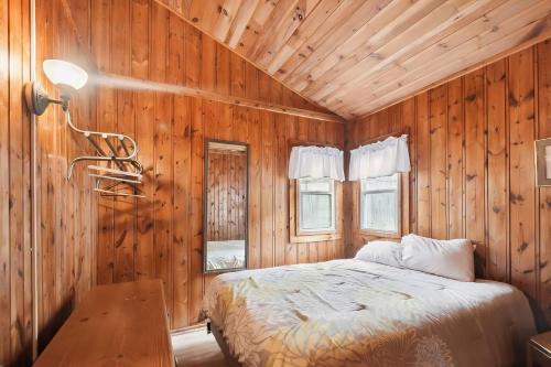 Greenbush Wohnung | Sunnyside Combined 12BR 5BA Lakefront Retreat