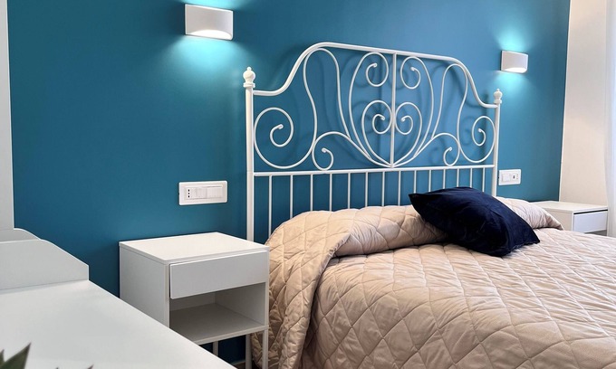 Laureana Cilento Bed & Breakfast | Sunrise in the Vineyard Bed and Breakfast - Myrtle