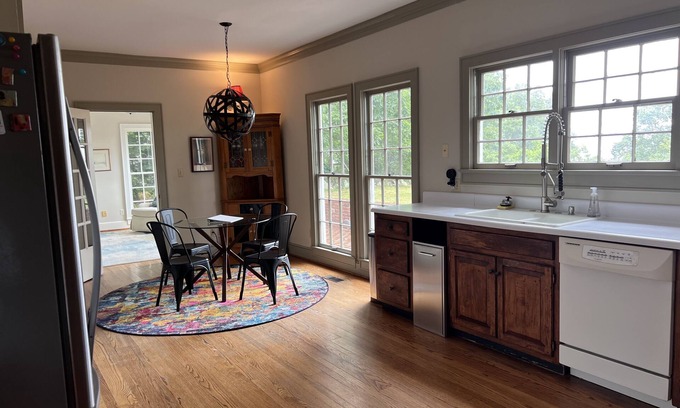 Dalton Haus | Sunrise in the Treetops