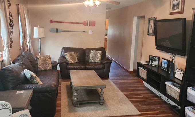 Wayland Hütte | Sunset cottage complete w/large deck, fire pit and mins away from public beach